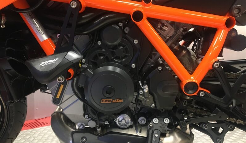 2023 KTM 1290 SUPERDUKE R full