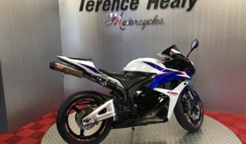 2011 Honda CBR 600 RR Model full