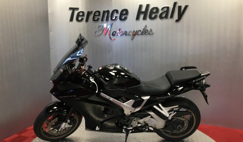2016 Honda VFR 800 full