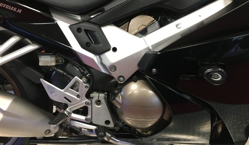 2016 Honda VFR 800 full