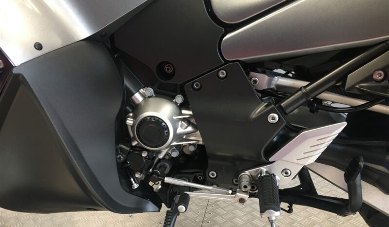 2016 Kawasaki GTR 1400 full