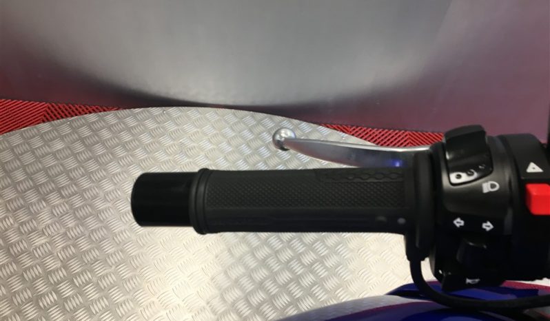 2015 Suzuki GSR 750 full