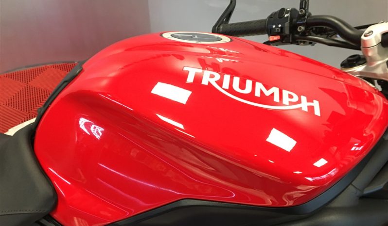 2016 Triumph Street Triple 675 full