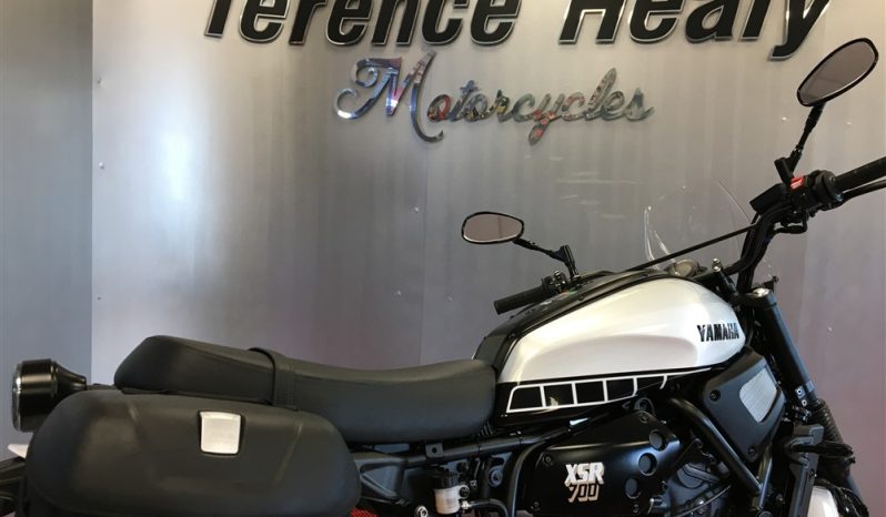 2024 Yamaha XSR 700 full