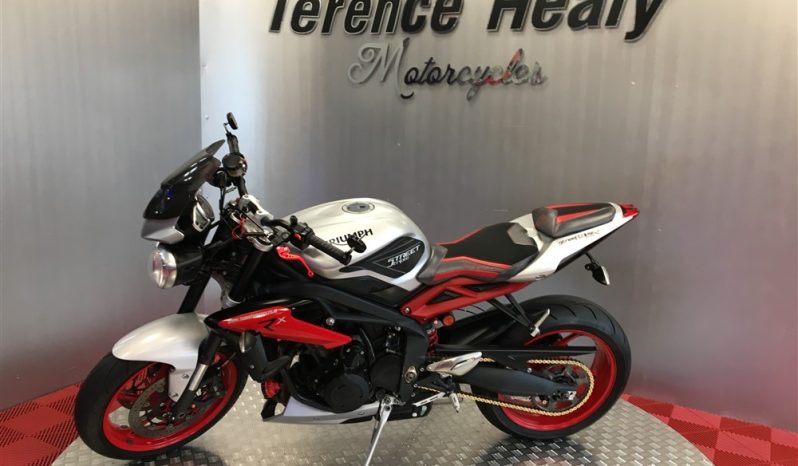 2015 Triumph Street Triple R 675 full
