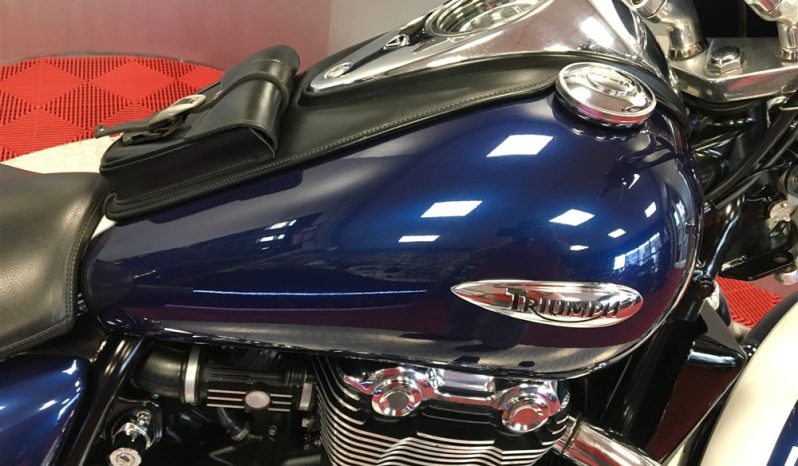 2010 Triumph Thunderbird 1600 full