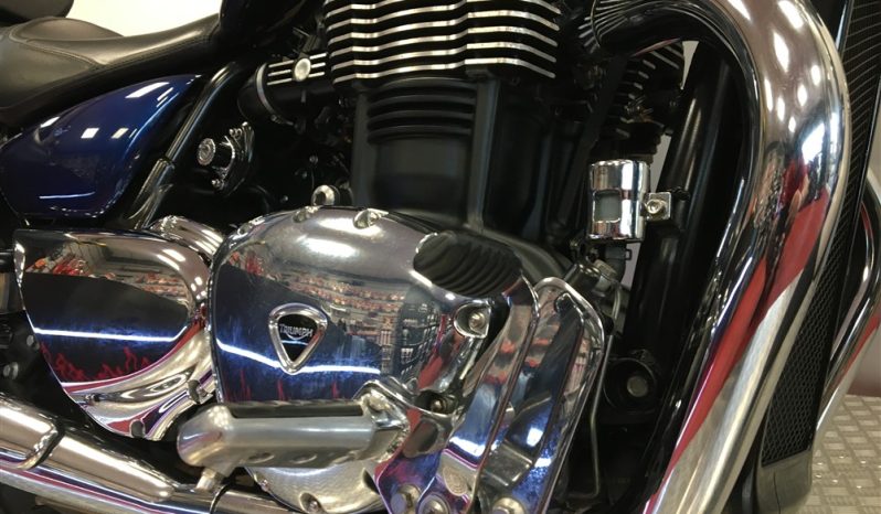 2010 Triumph Thunderbird 1600 full
