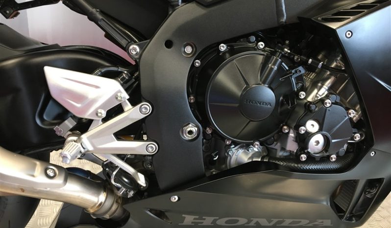 2025 Honda CBR1000RR-R FIREBLADE SP full