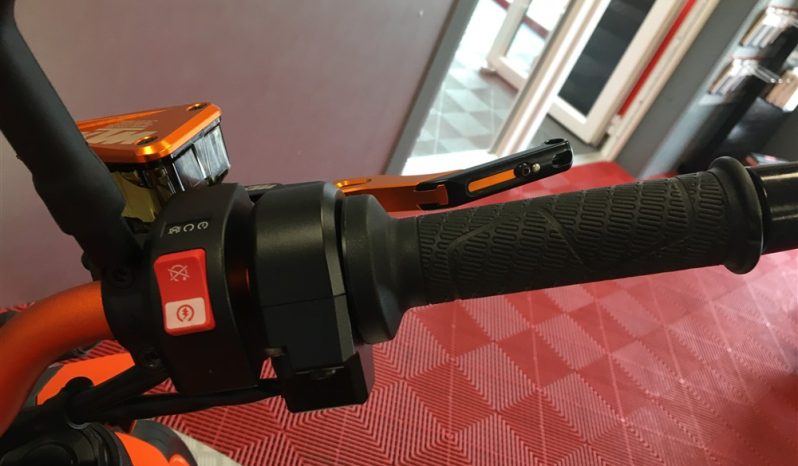 2023 KTM 890 DUKE full