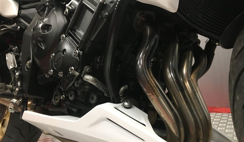 2011 Yamaha FZ8 full