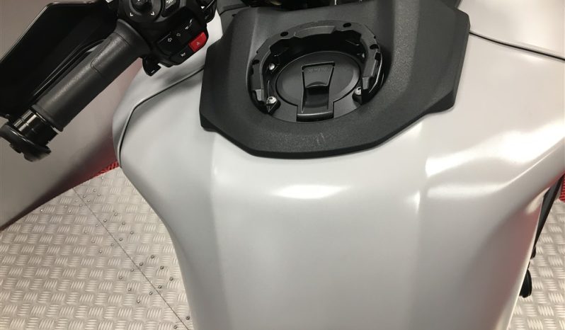 2026 Yamaha Tracer 9 GT Y-AMT full