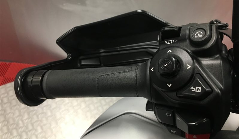 2026 Yamaha Tracer 9 GT Y-AMT full